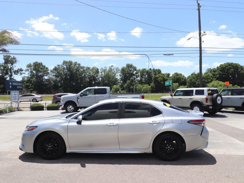 Used 2018 Toyota Camry SE FWD image 5