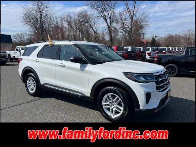 Certified 2025 Ford Explorer Active image 5