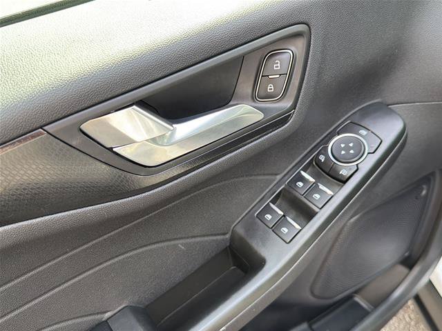 Certified 2022 Ford Escape SEL w/ SEL Stealth AWD Package image 19