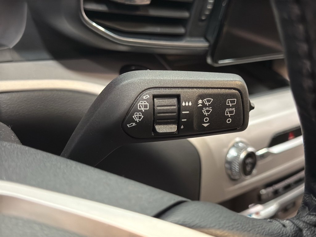 Certified 2023 Ford Explorer XLT w/ Equipment Group 202A image 15