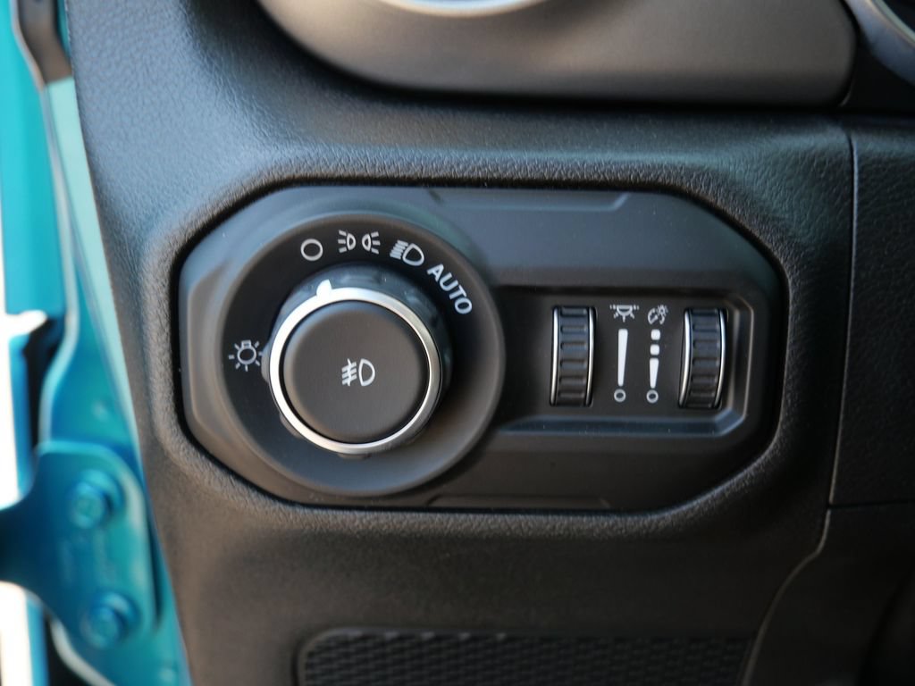 Used 2020 Jeep Wrangler Unlimited Sport AWD/4WD image 17