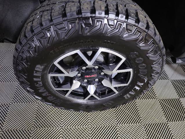 Used 2024 GMC Canyon AT4X AWD/4WD image 40