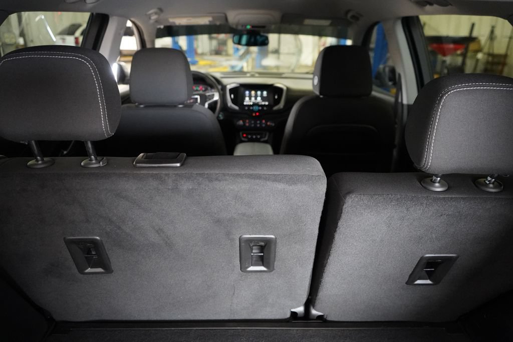 Used 2024 GMC Terrain SLE AWD/4WD image 26