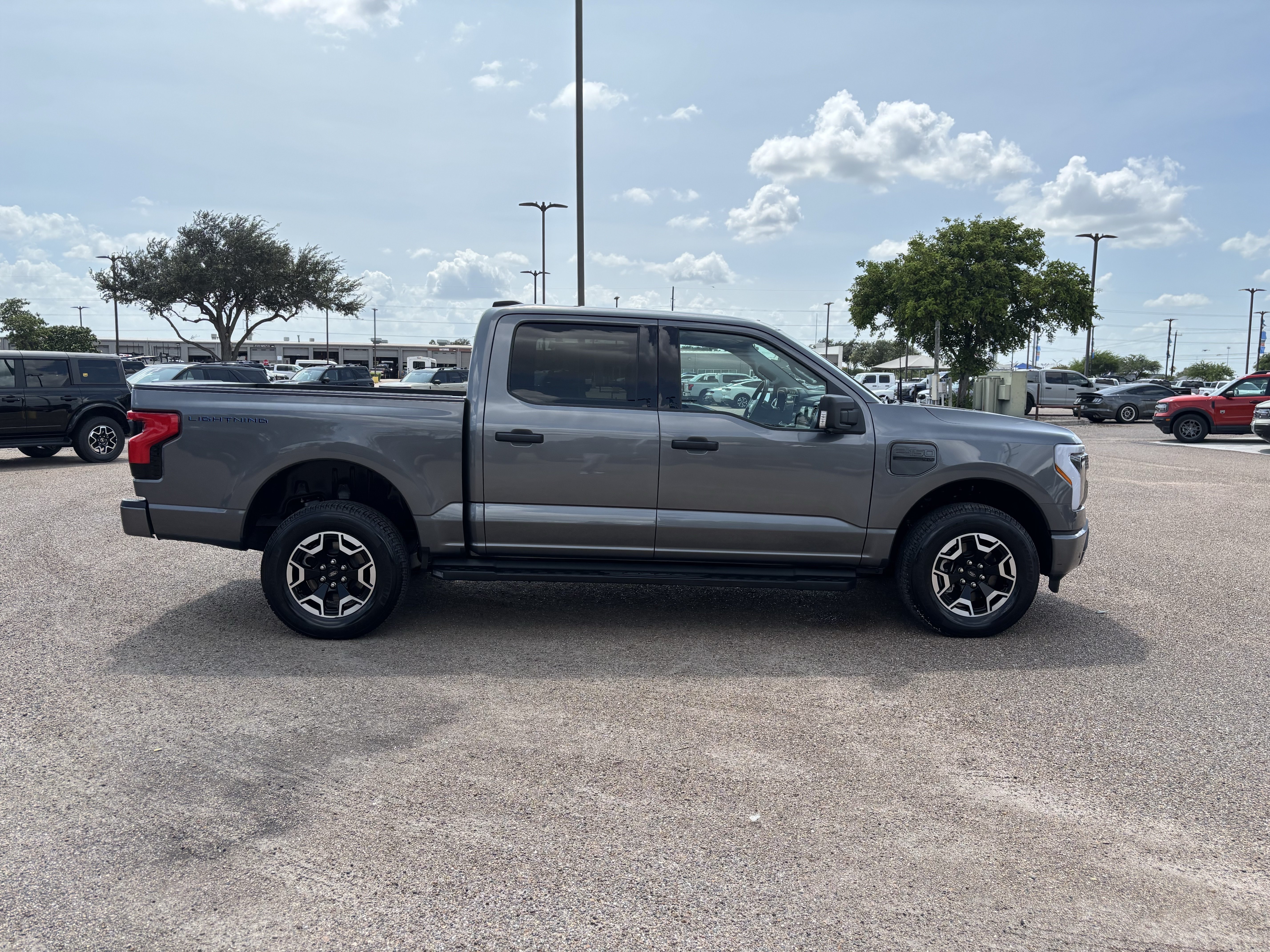 Certified 2023 Ford F150 Lightning XLT AWD/4WD image 4