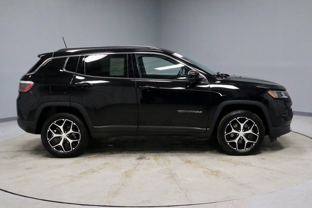 Used 2024 Jeep Compass Limited image 6