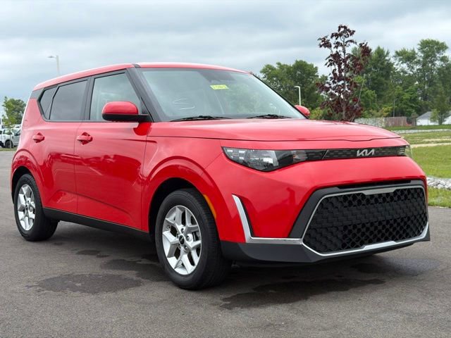 Used 2024 Kia Soul LX w/ Option Group 015