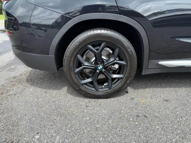 Used 2024 BMW X4 xDrive30i AWD/4WD image 7
