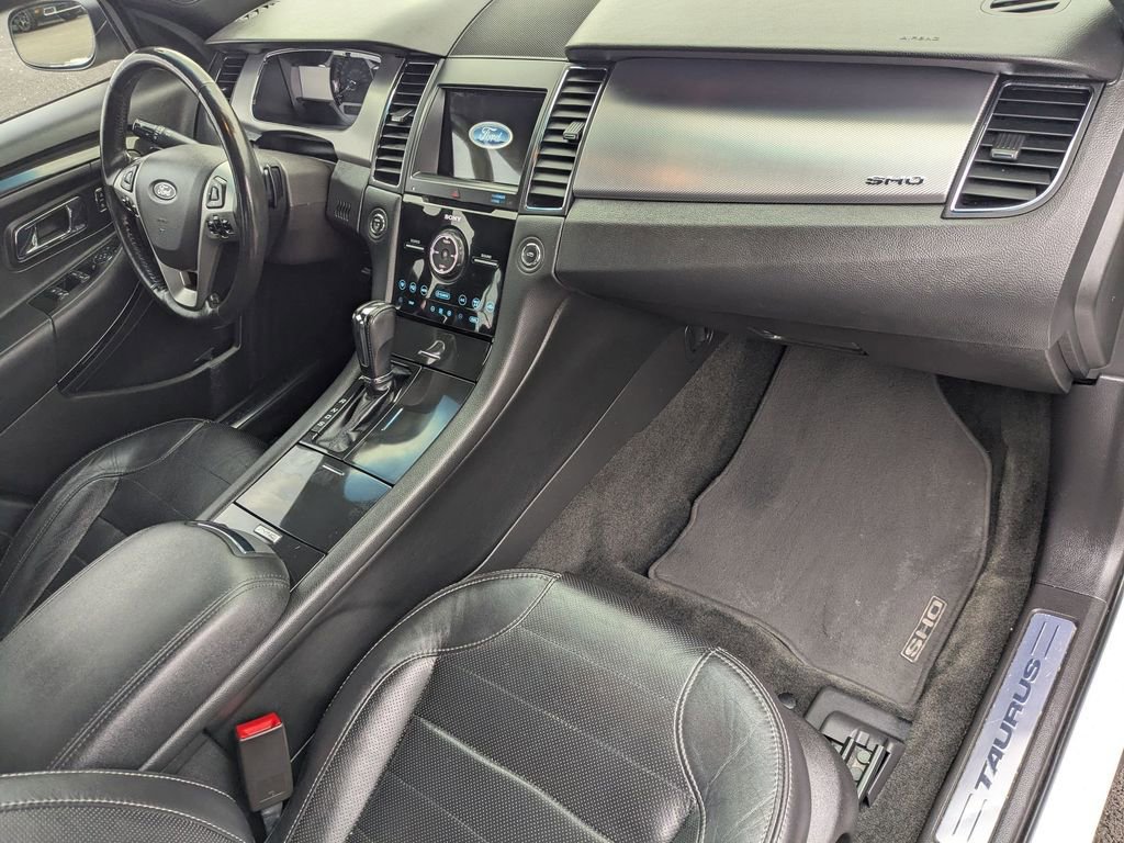 Certified 2018 Ford Taurus SHO image 22