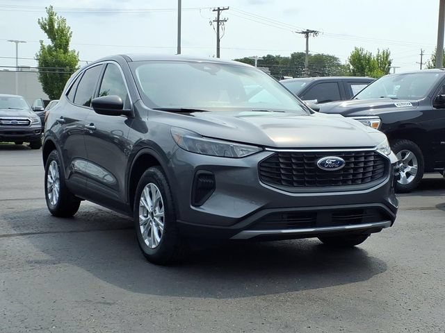 Certified 2024 Ford Escape Active w/ Tech Pack #1 AWD/4WD image 3