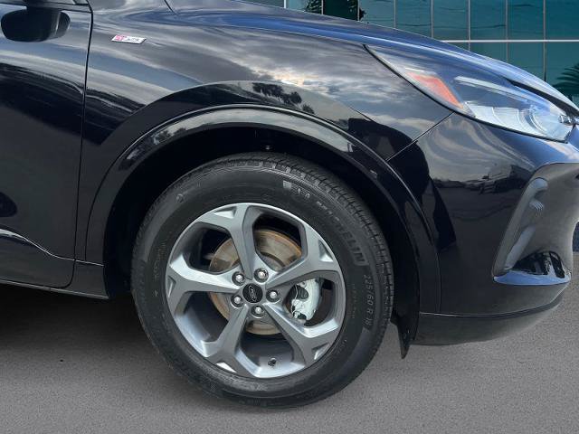 Certified 2024 Ford Escape ST-Line w/ Tech Pack #1 FWD image 9