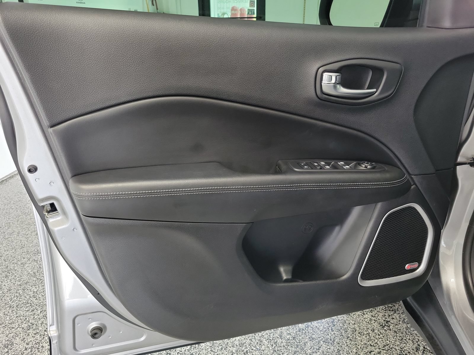 Used 2019 Jeep Compass High Altitude AWD/4WD image 6