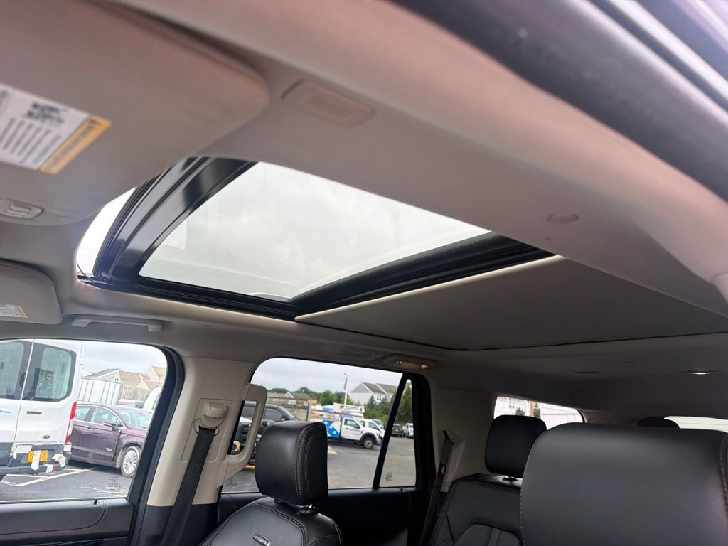 Certified 2020 Ford Expedition Platinum AWD/4WD image 30
