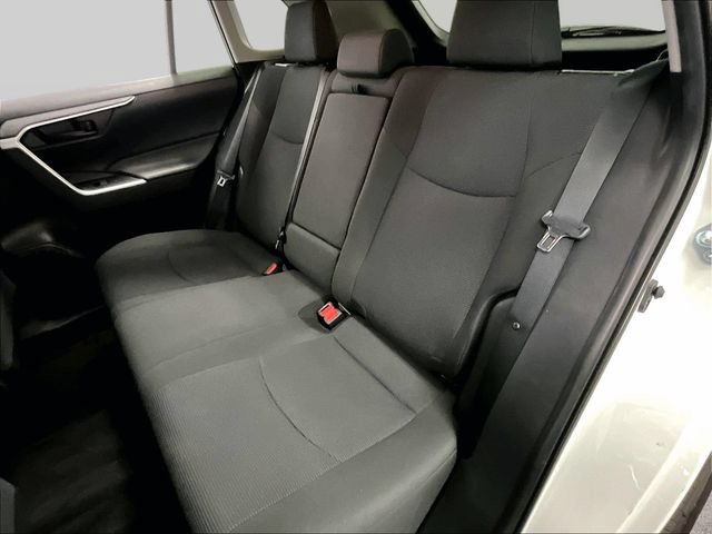 Used 2021 Toyota RAV4 LE AWD/4WD image 25