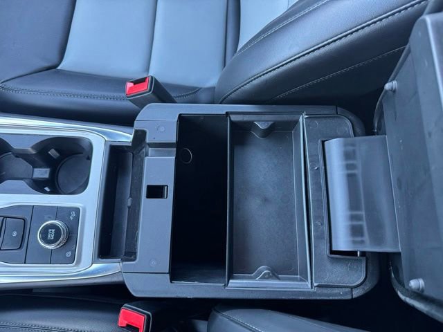 Certified 2023 Ford Explorer XLT w/ Equipment Group 202A AWD/4WD image 18