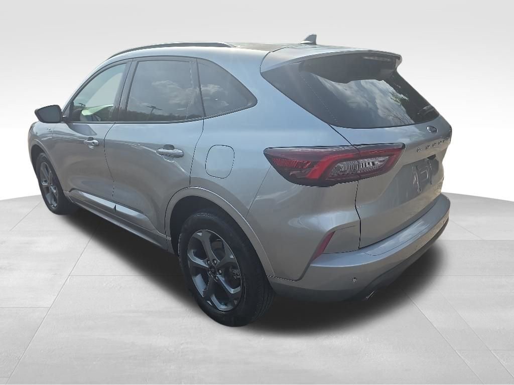 Certified 2023 Ford Escape ST-Line w/ Tech Pack #1 AWD/4WD image 8