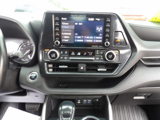 Used 2022 Toyota Highlander XSE AWD/4WD image 16