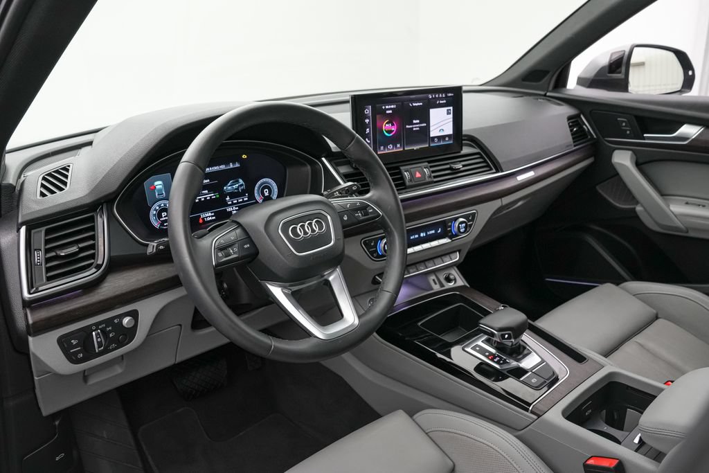 Used 2023 Audi Q5 2.0T Prestige w/ Prestige Package AWD/4WD image 14