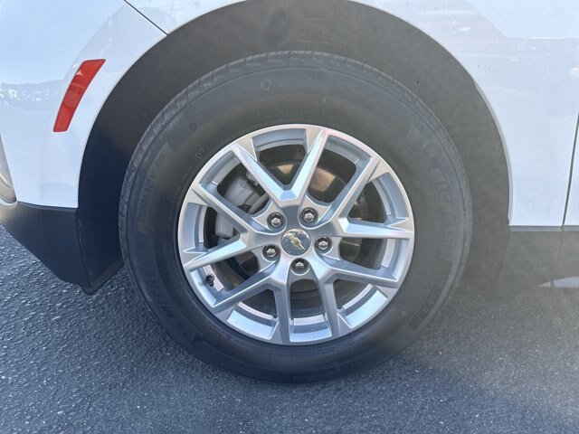 Used 2022 Chevrolet Equinox LT FWD image 3