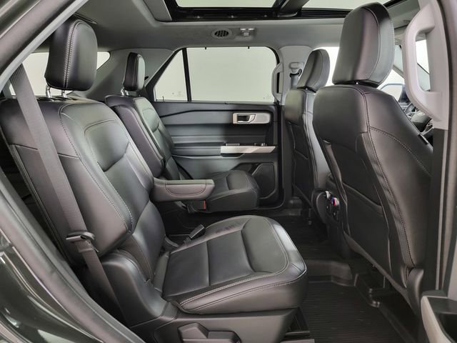 Certified 2023 Ford Explorer Limited w/ Limited Technology Package AWD/4WD image 18