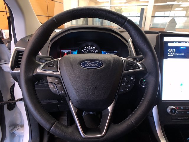 Certified 2024 Ford Edge SEL w/ Convenience Package AWD/4WD image 13