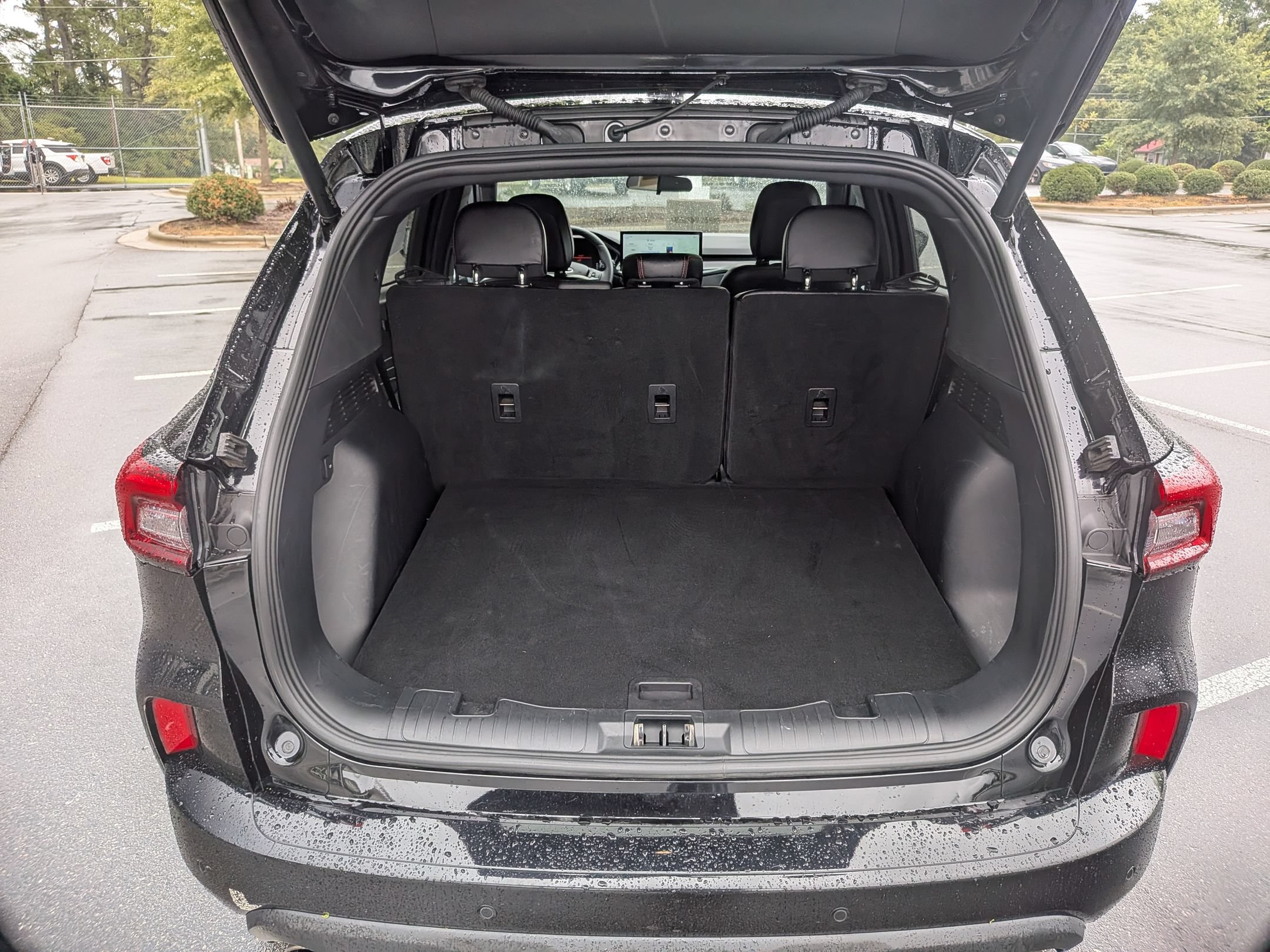 Certified 2024 Ford Escape ST-Line w/ Tech Pack #1 AWD/4WD image 33