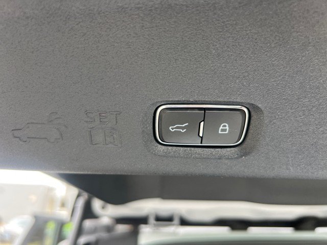 Certified 2025 Ford Expedition Max Platinum w/ Driver's Package AWD/4WD image 24
