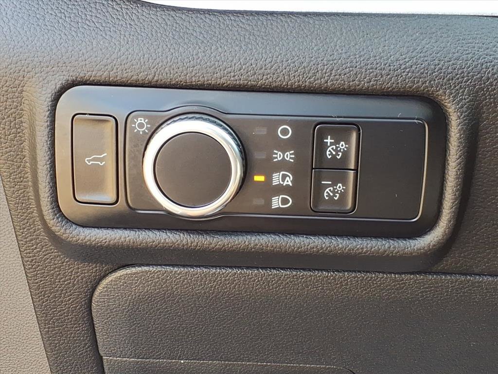 Certified 2023 Ford Explorer XLT image 17