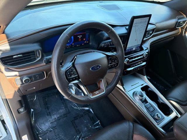 Certified 2022 Ford Explorer King Ranch w/ Premium Technology Package AWD/4WD image 10