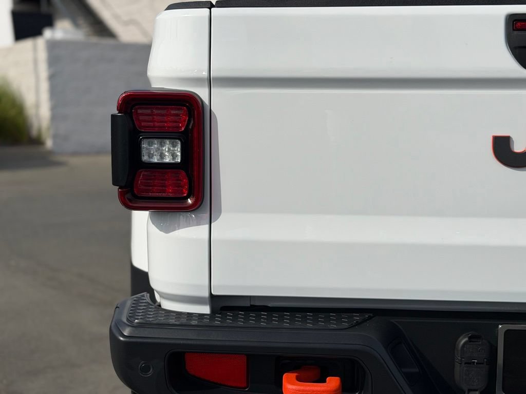 Used 2020 Jeep Gladiator Mojave AWD/4WD image 17