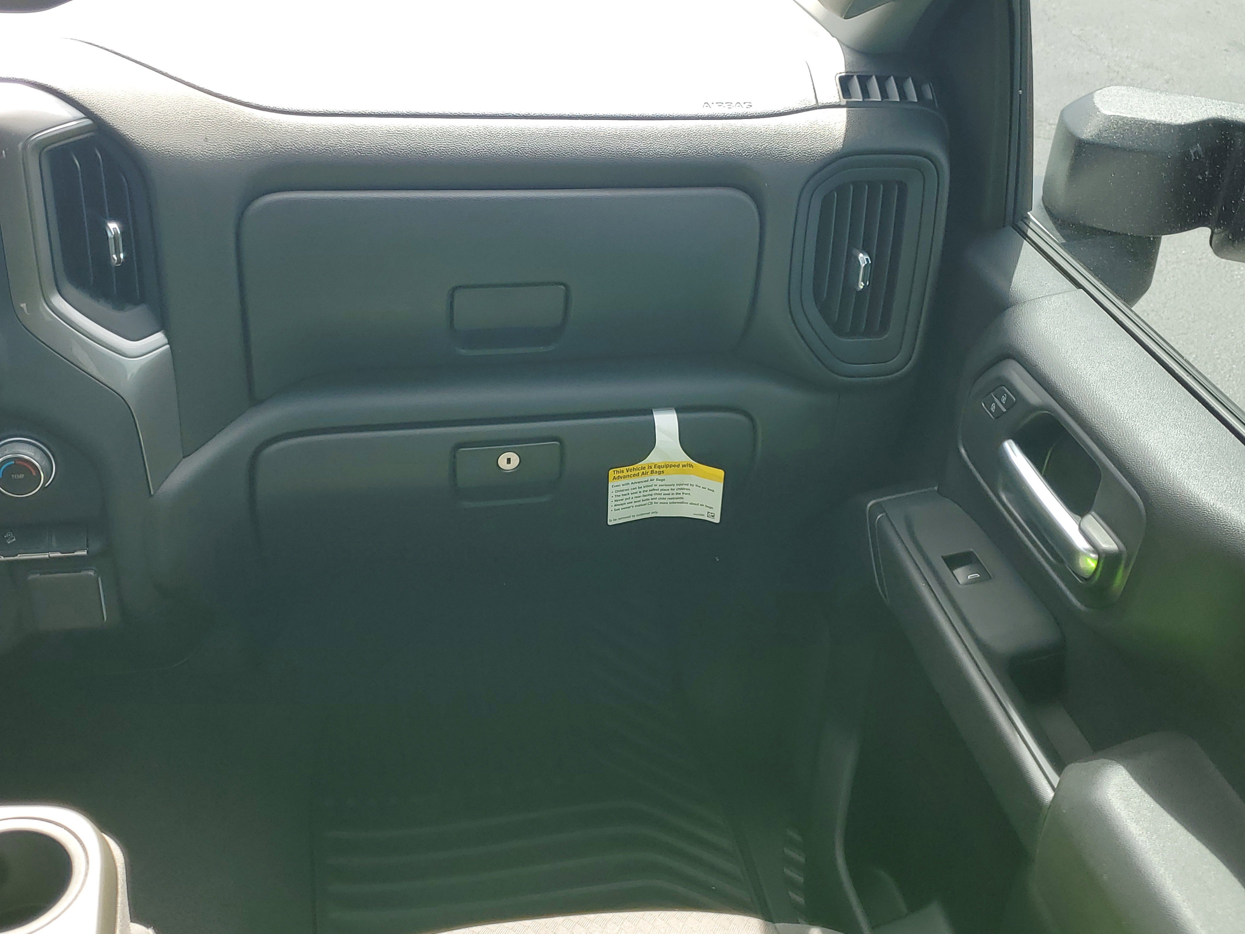 Used 2024 Chevrolet Silverado 2500 Custom w/ Custom Value Package image 16