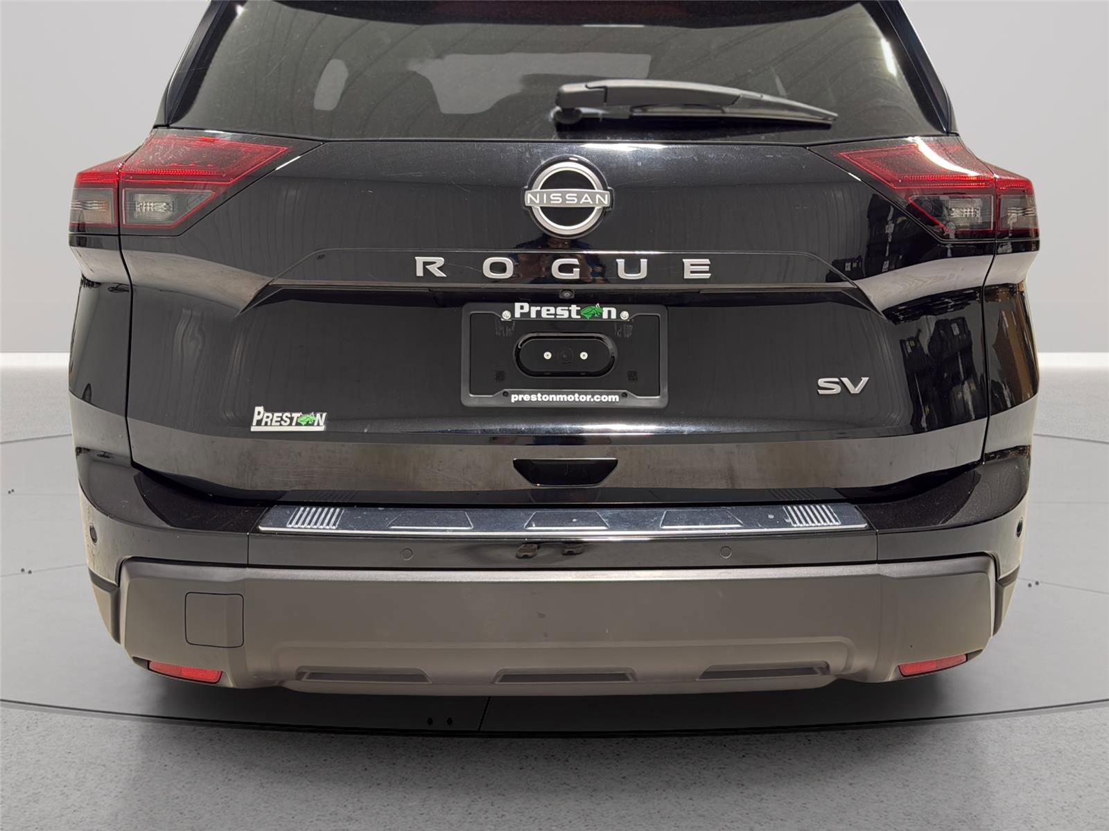 Used 2024 Nissan Rogue SV w/ SV Premium Package FWD image 10