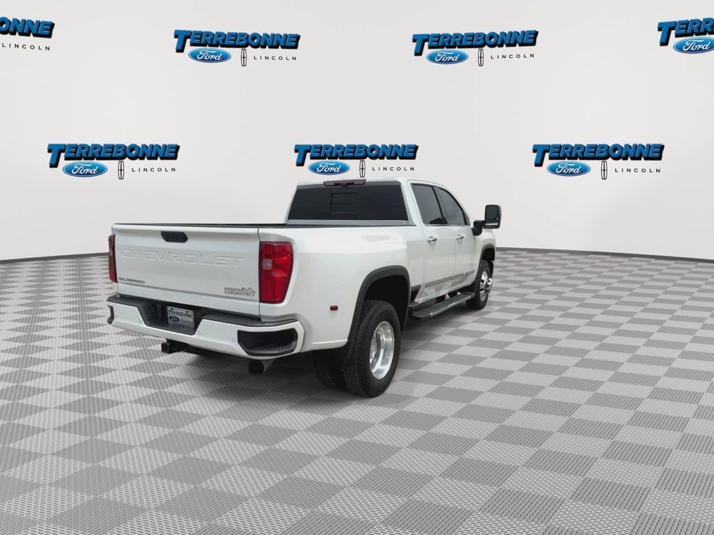 Used 2024 Chevrolet Silverado 3500 High Country w/ High Country Premium Package AWD/4WD image 8