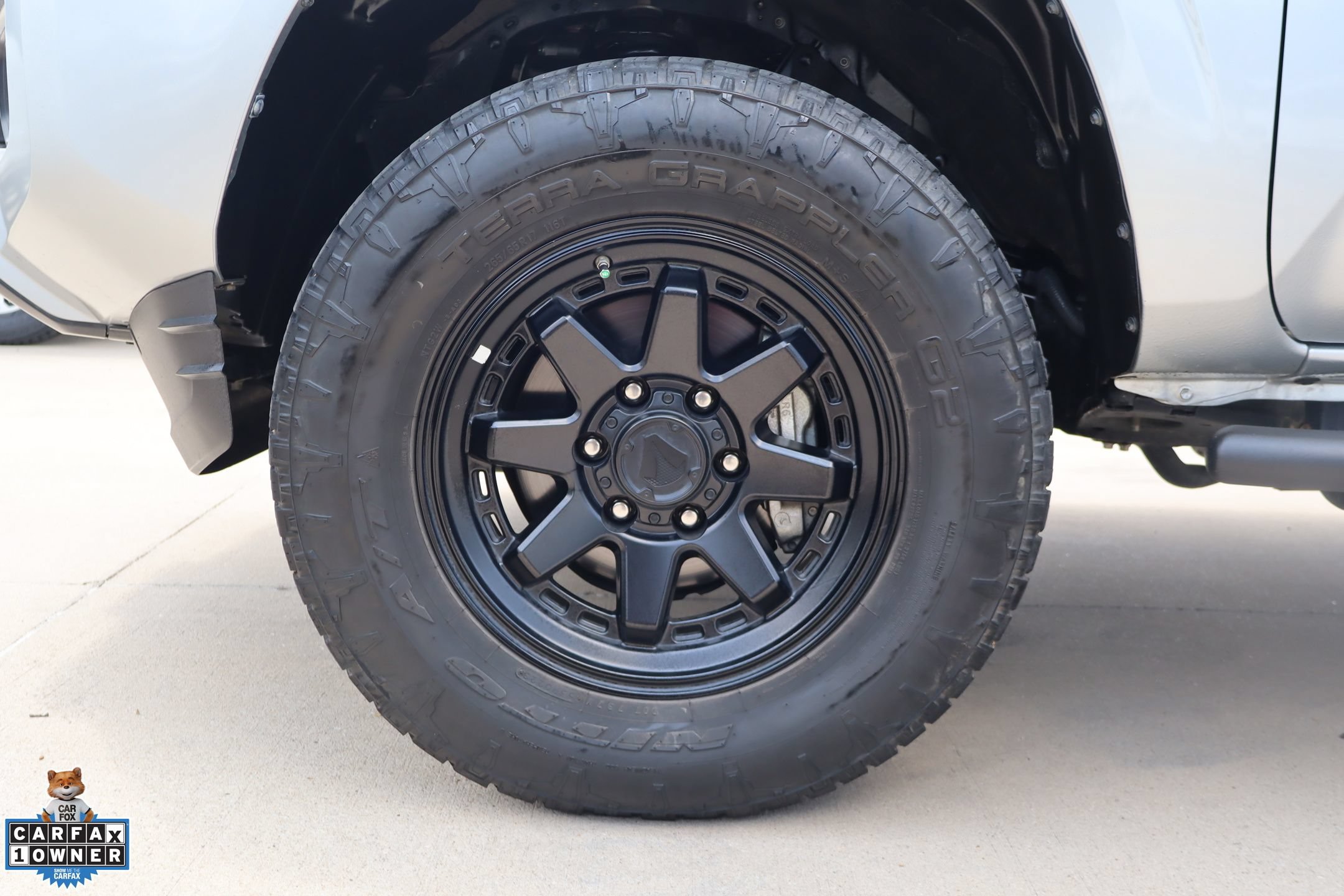 Used 2023 Toyota Tacoma SR AWD/4WD image 10