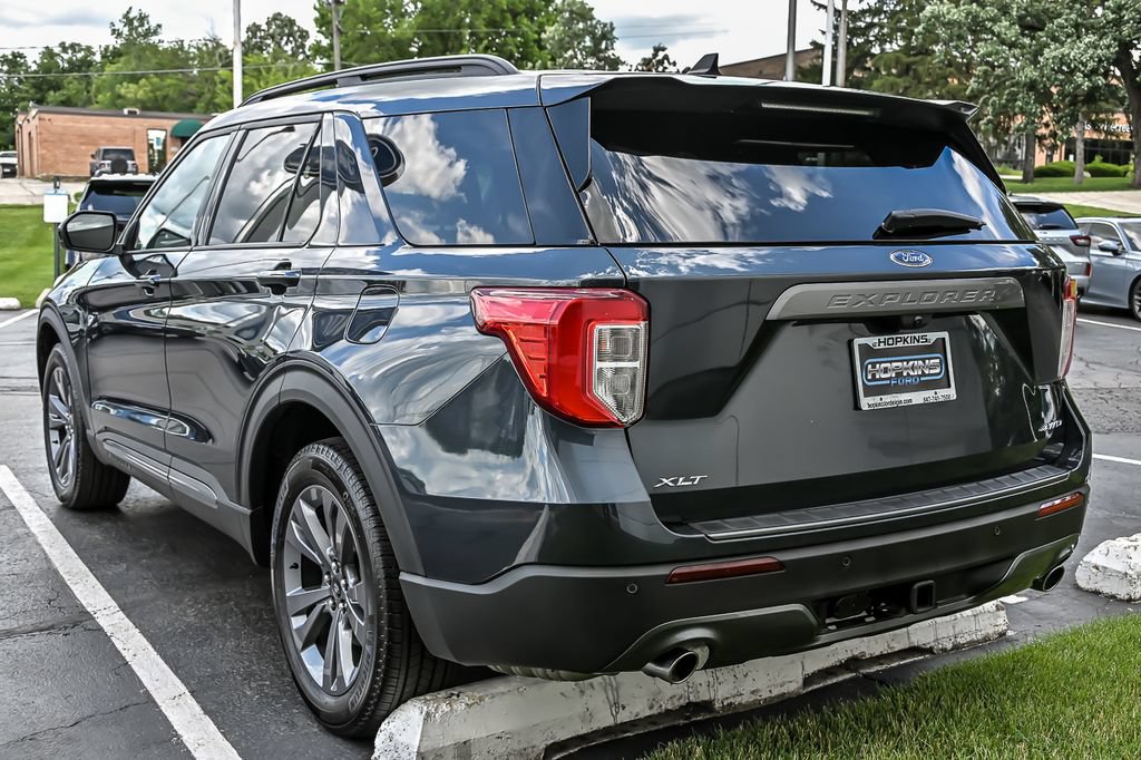 Certified 2024 Ford Explorer XLT w/ Equipment Group 202A AWD/4WD image 7