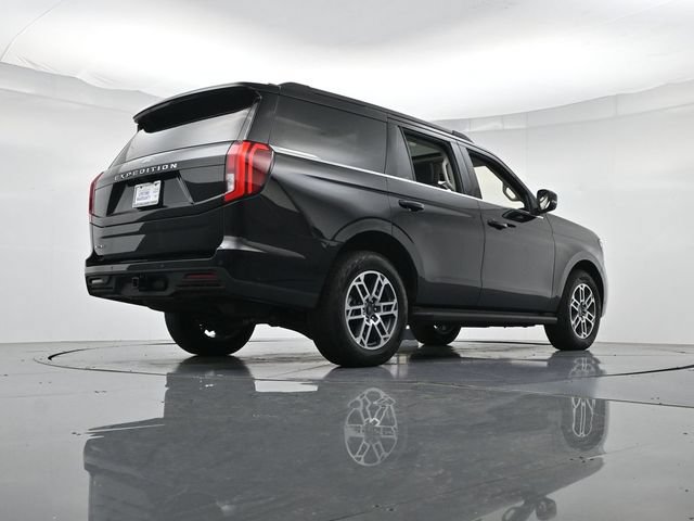 Certified 2025 Ford Expedition Active AWD/4WD image 35