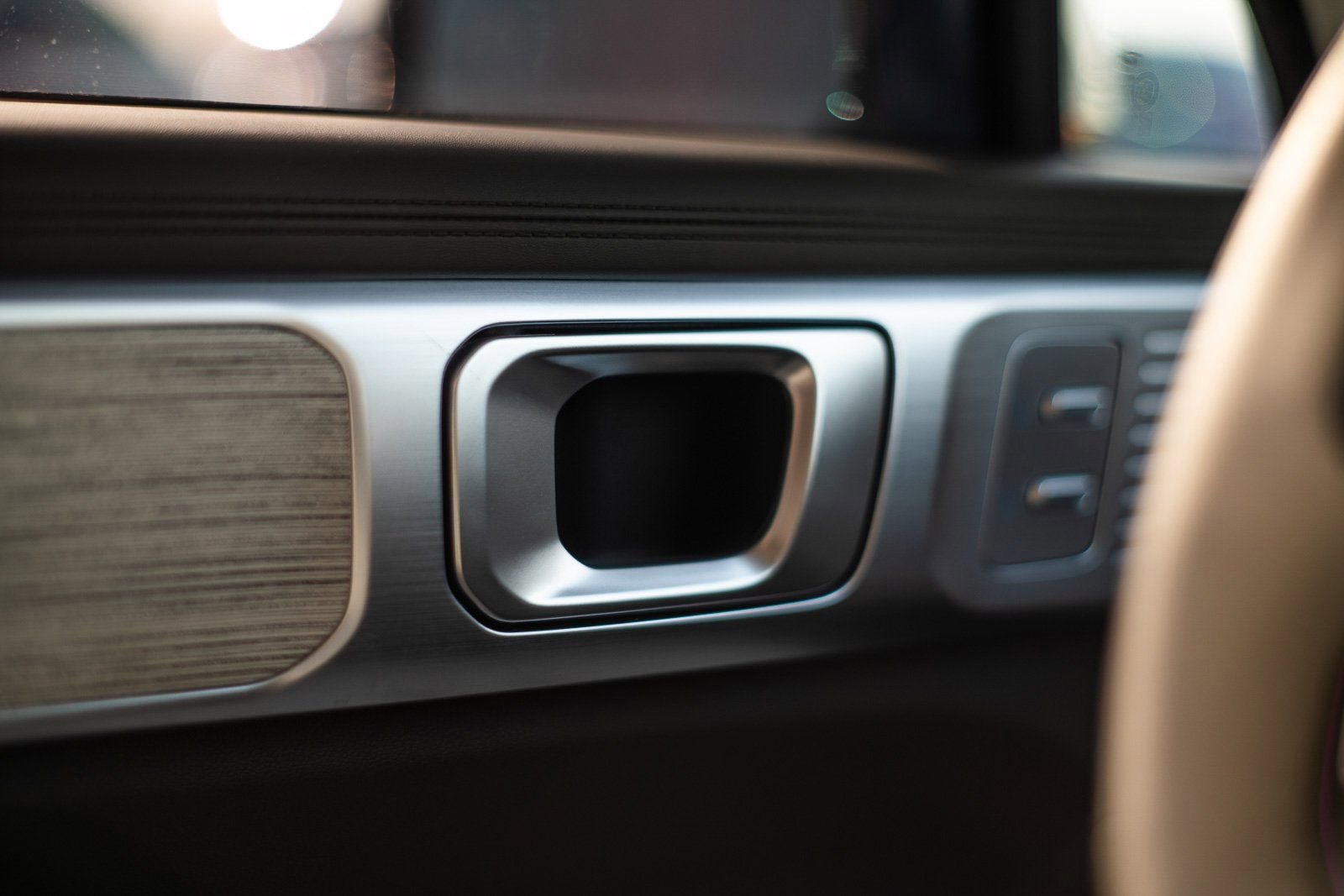 Used 2025 Hyundai Santa Fe Calligraphy w/ Tow & Go Package image 45