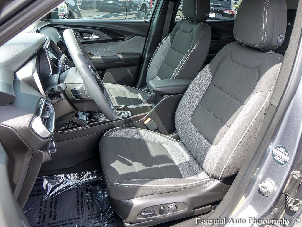 Used 2021 Chevrolet TrailBlazer LT w/ Convenience Package FWD image 9