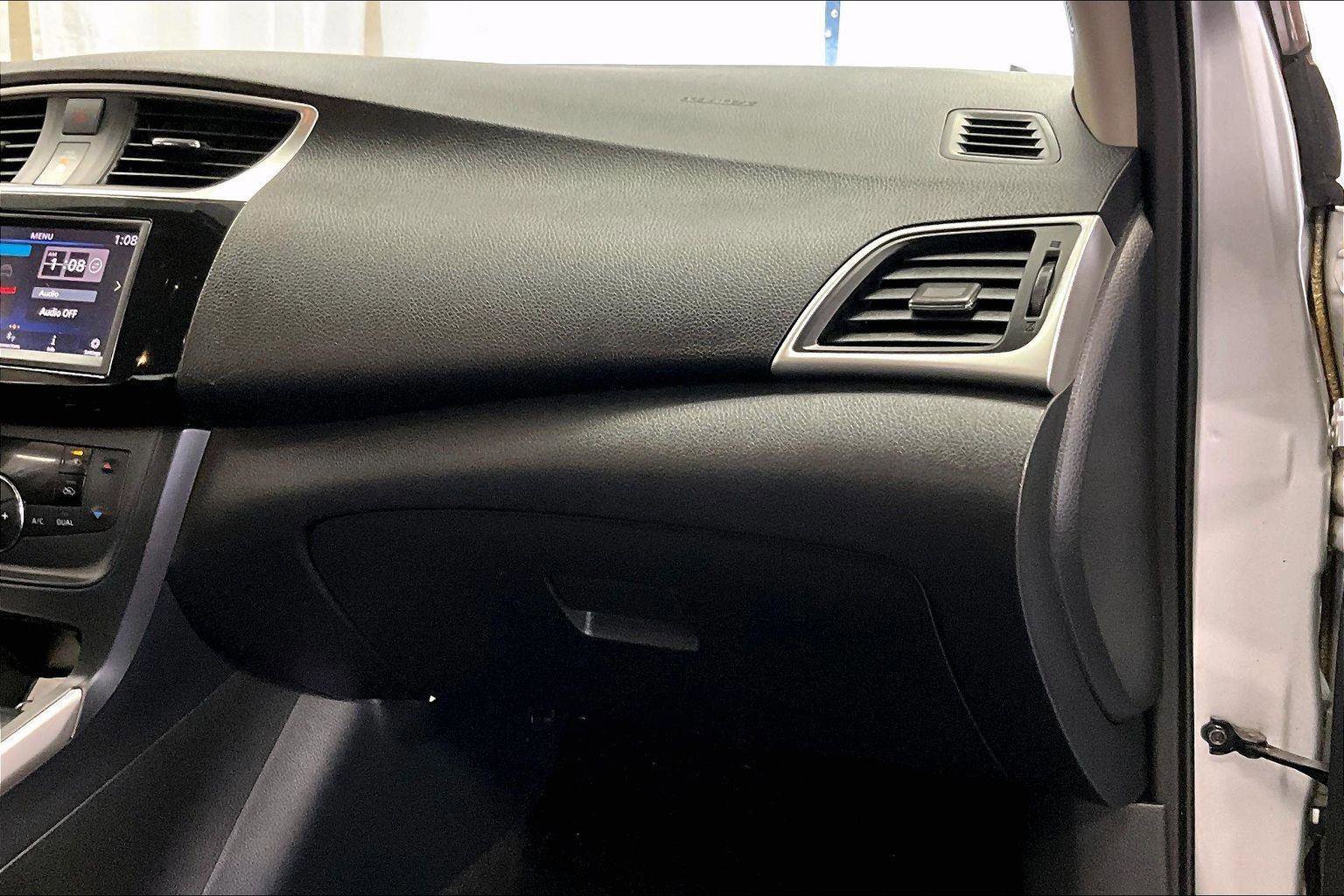 Used 2019 Nissan Sentra SV image 15