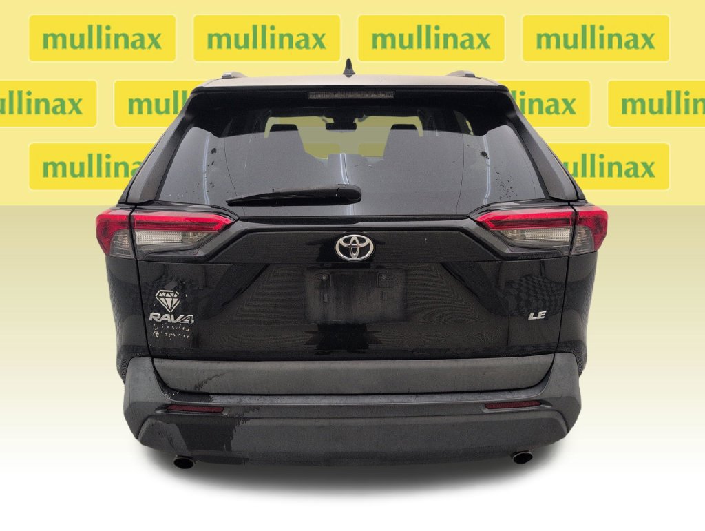 Used 2020 Toyota RAV4 LE FWD image 29