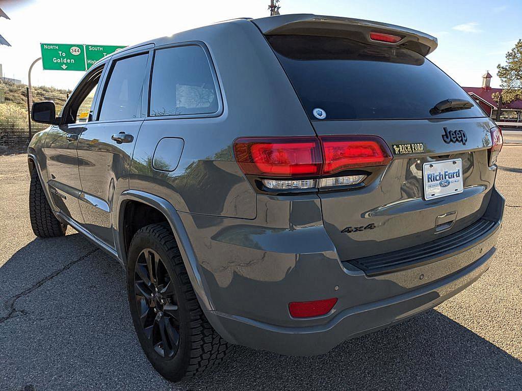 Used 2020 Jeep Grand Cherokee Altitude image 4
