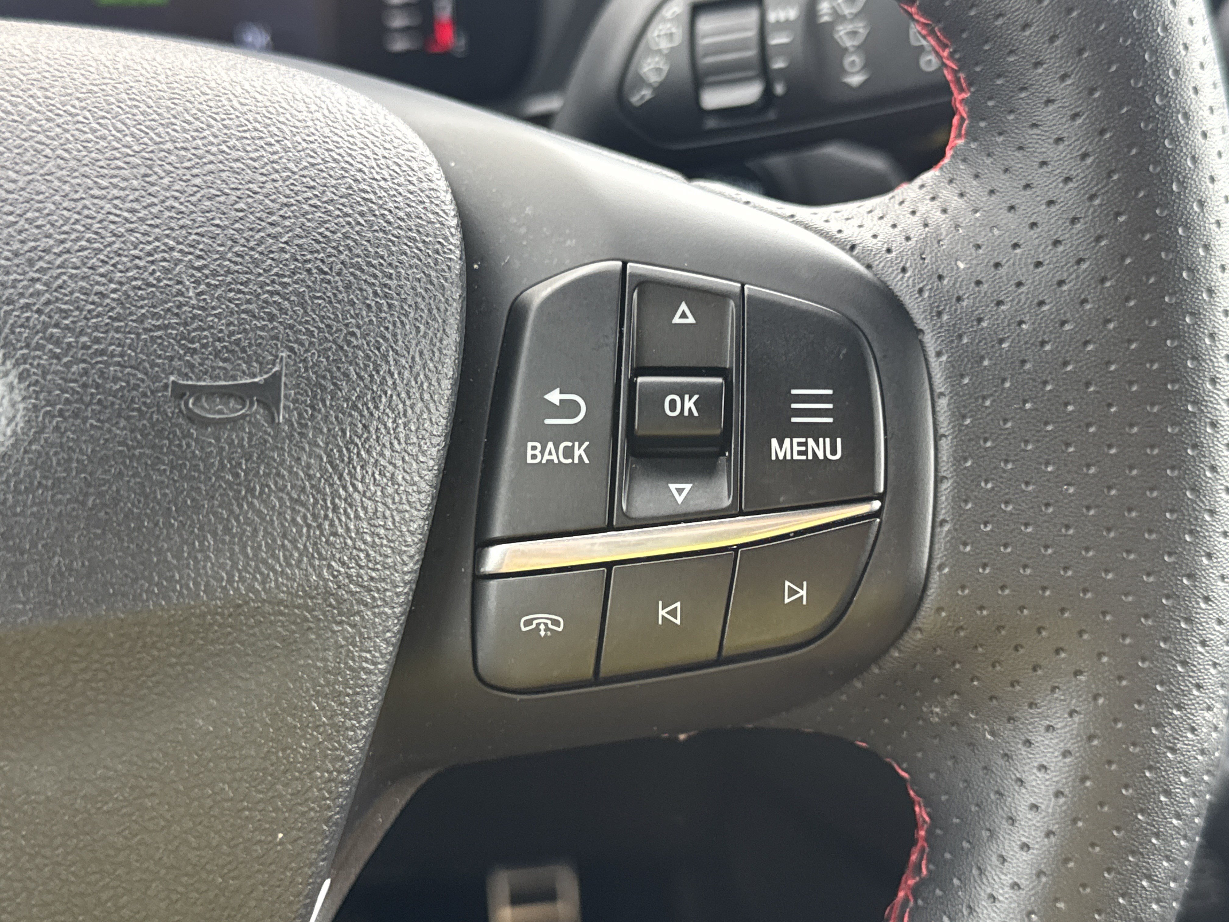 Certified 2024 Ford Escape ST-Line FWD image 17