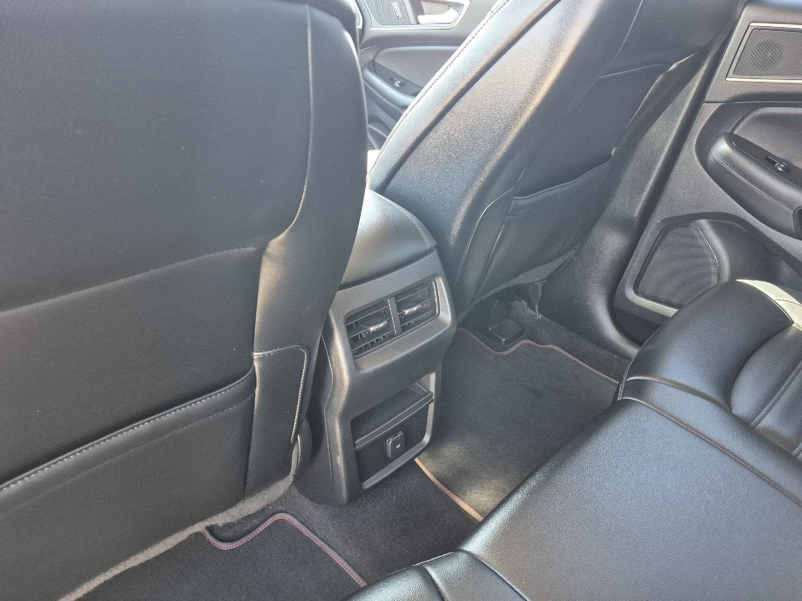 Certified 2019 Ford Edge SEL w/ Equipment Group 201A FWD image 10