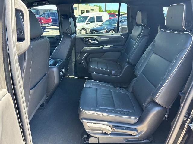 Used 2022 GMC Yukon XL SLT w/ SLT Luxury Package AWD/4WD image 10