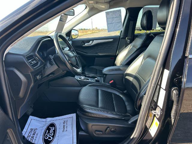 Certified 2025 Ford Escape Platinum AWD/4WD image 9