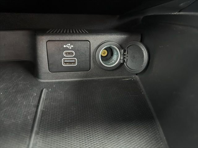 Certified 2025 Ford Escape ST-Line Select image 33