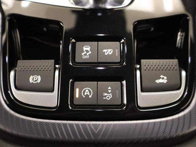 Used 2023 Jaguar F-TYPE R-Dynamic AWD/4WD image 14