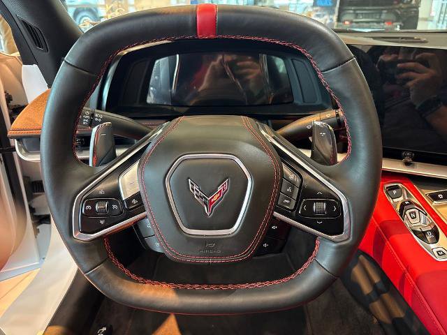 Used 2025 Chevrolet Corvette Stingray Preferred Cpe w/ Z51 Performance Package RWD image 16