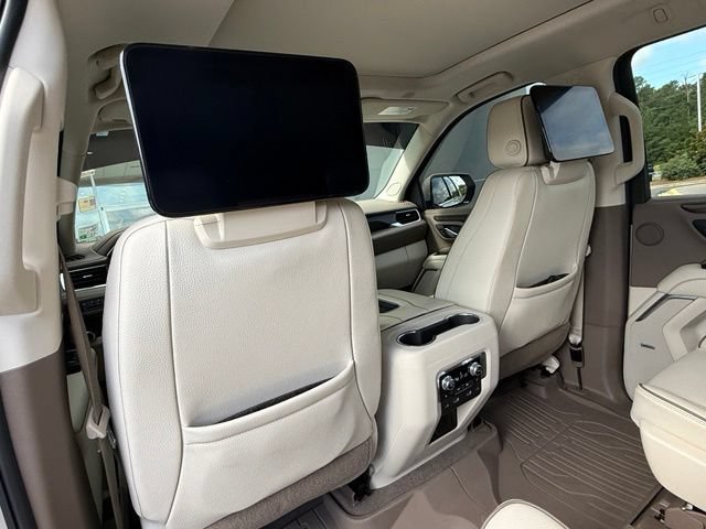 Used 2021 GMC Yukon XL Denali w/ Denali Premium Package RWD image 16