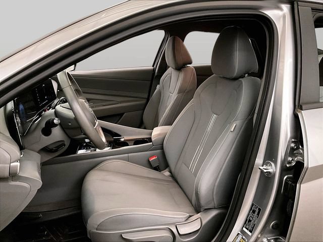 Used 2023 Hyundai Elantra SEL w/ Convenience Package FWD image 24