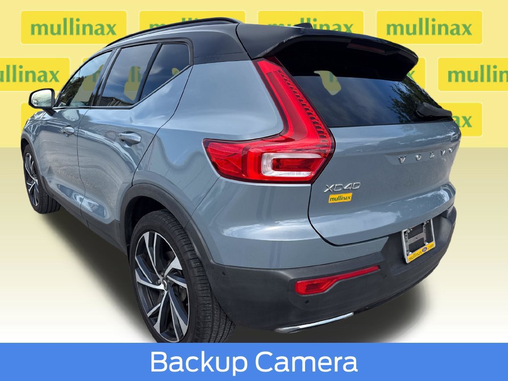 Used 2020 Volvo XC40 T4 R-Design FWD image 9